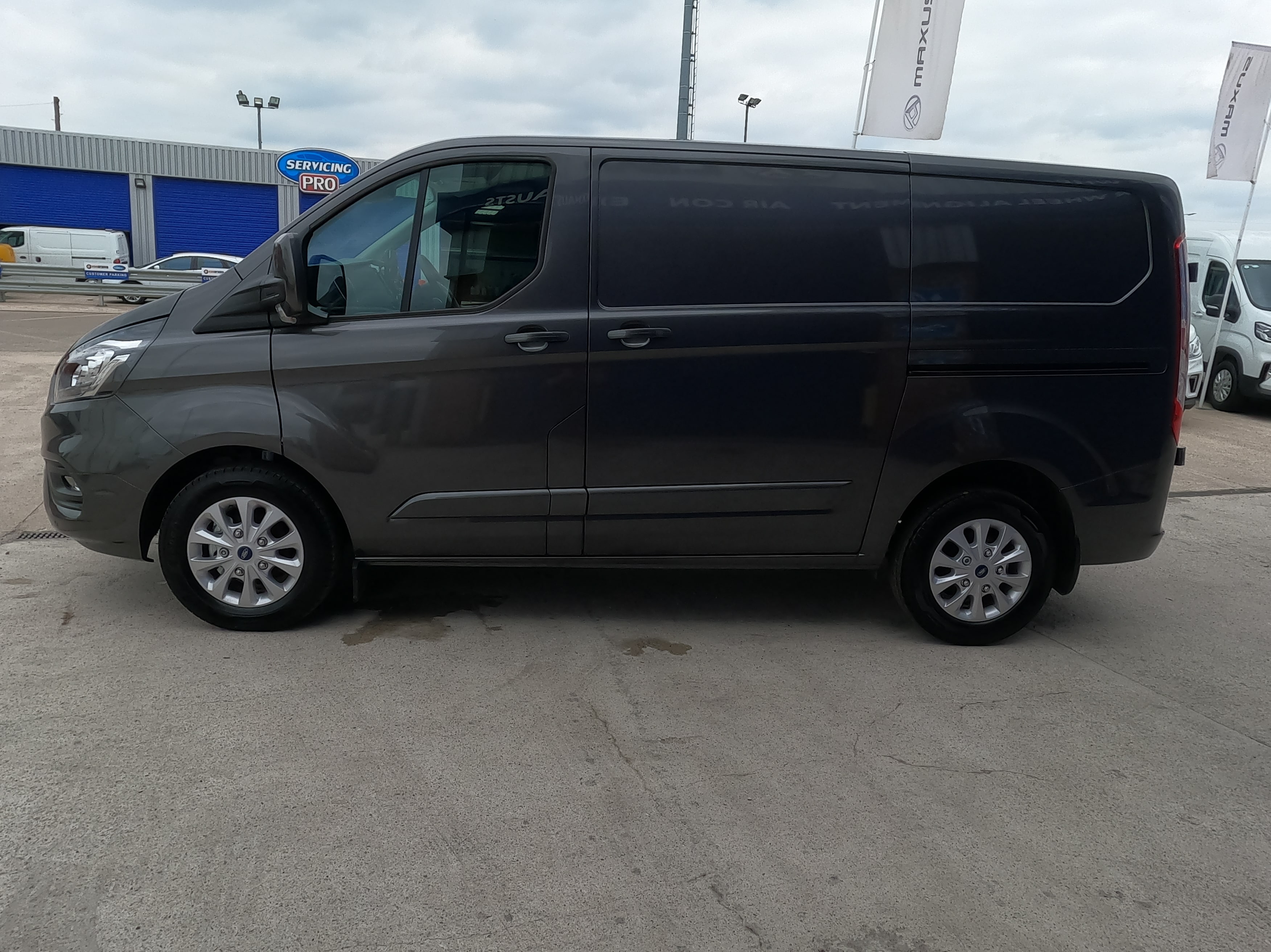Ford TRANSIT CUSTOM 280 L1 DIESEL FWD 2.0 EcoBlue Hybrid 130ps Low Roof Limited Van